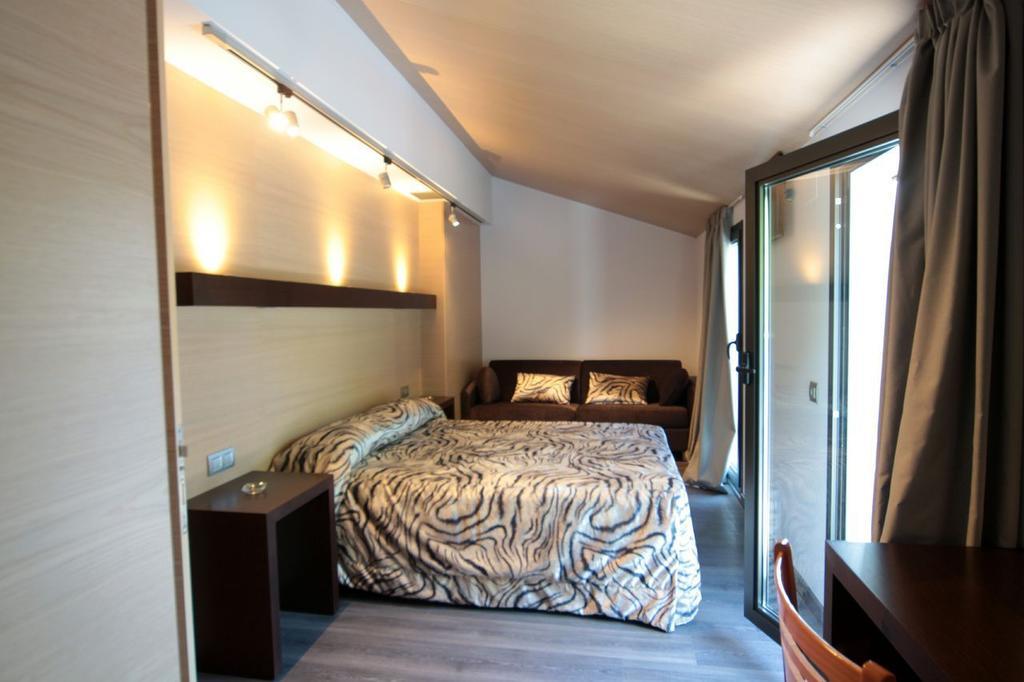 Hotel 9 Sant Antoni Ribes De Freser Quarto foto