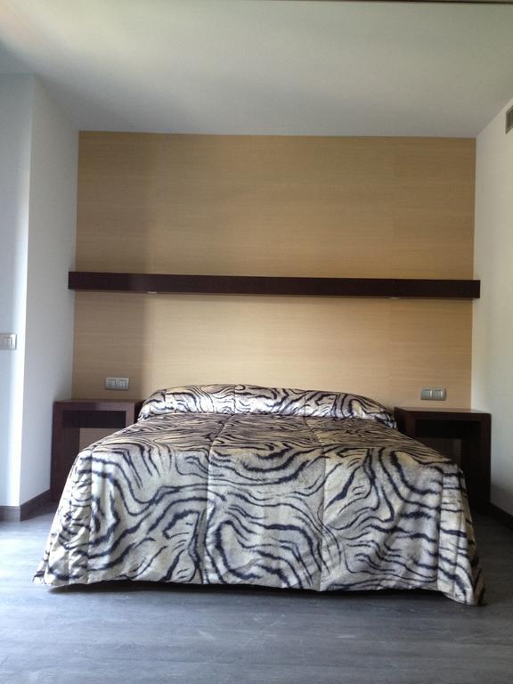 Hotel 9 Sant Antoni Ribes De Freser Quarto foto